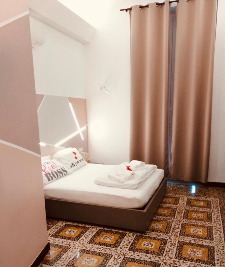 Palazzo San Giorgio Apartment Генуа Екстериор снимка